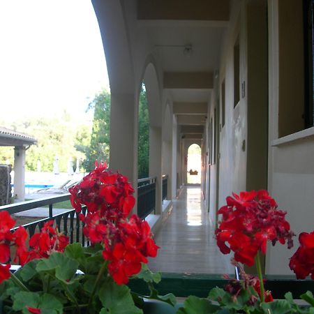 Villa Karmar Hotel Apartments Dassia  Zewnętrze zdjęcie