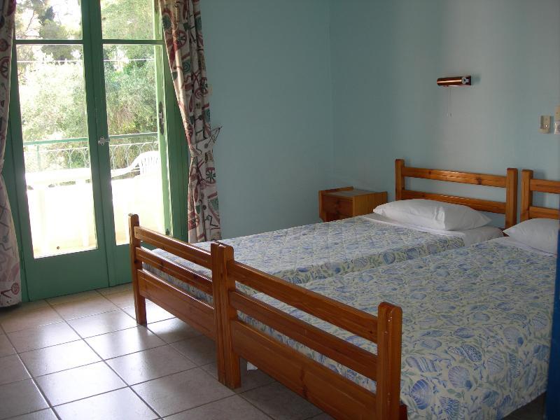 Villa Karmar Hotel Apartments Dassia  Zewnętrze zdjęcie