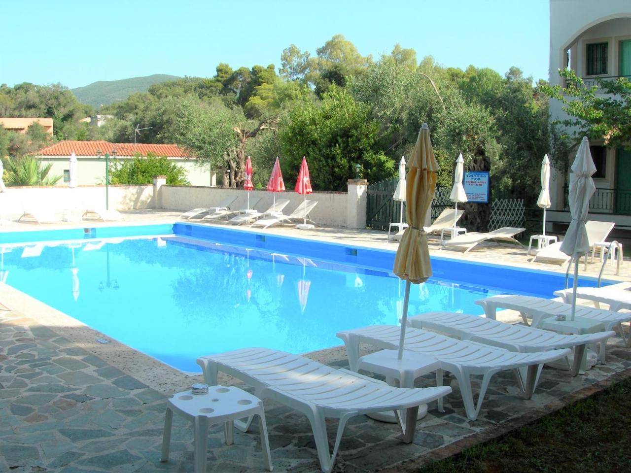 Villa Karmar Hotel Apartments Dassia  Zewnętrze zdjęcie